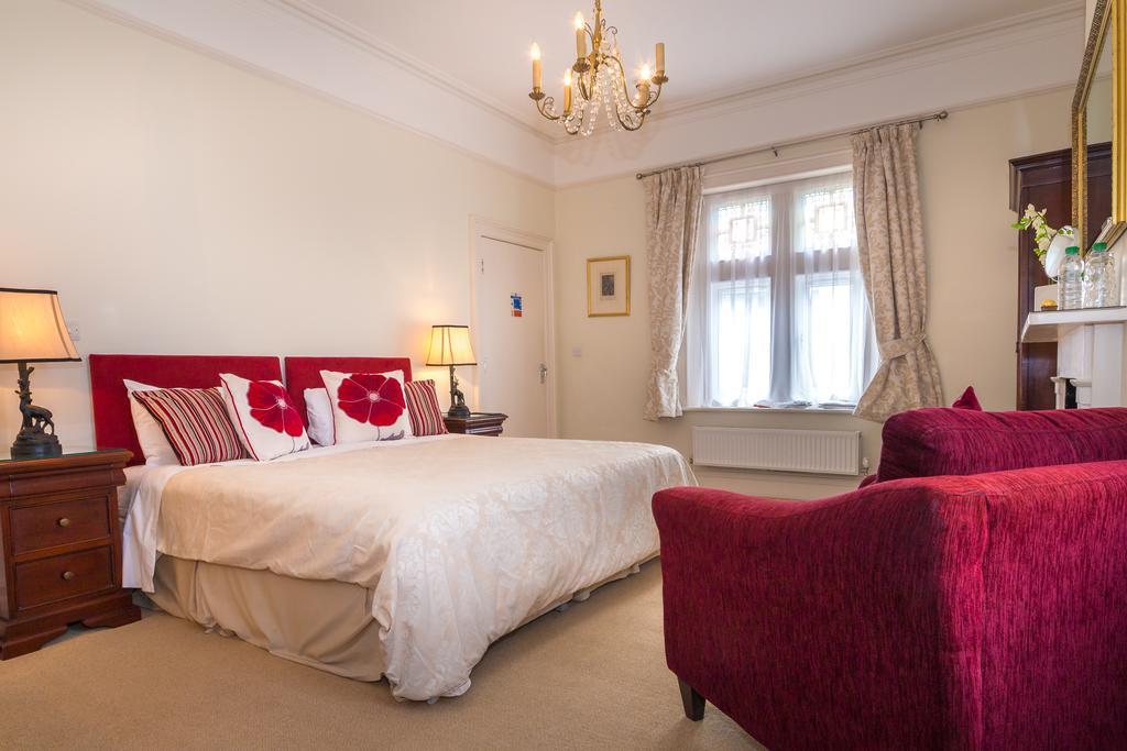 Villiers Lodge Surbiton Экстерьер фото