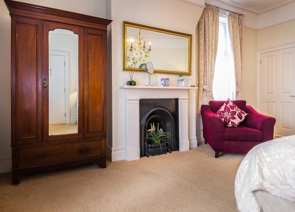 Villiers Lodge Surbiton Экстерьер фото