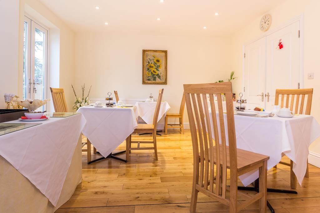 Villiers Lodge Surbiton Экстерьер фото